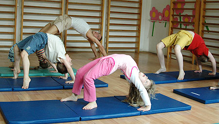 Joga dla dzieci w szkołach jogi w Polsce.